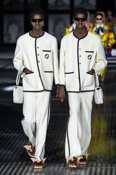 Look 14